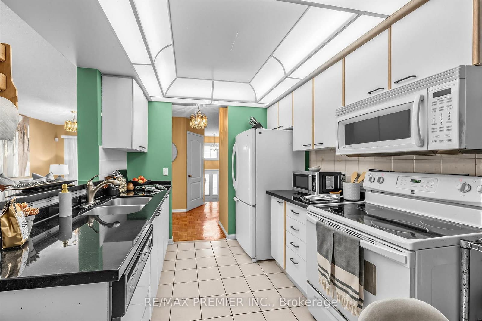 1400 The Esplanade N, Unit 602 thumbnail 5
