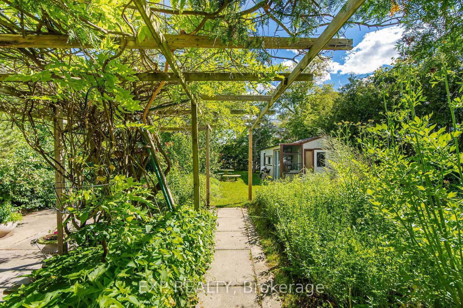 43 Ridgemoor Avenue thumbnail 45