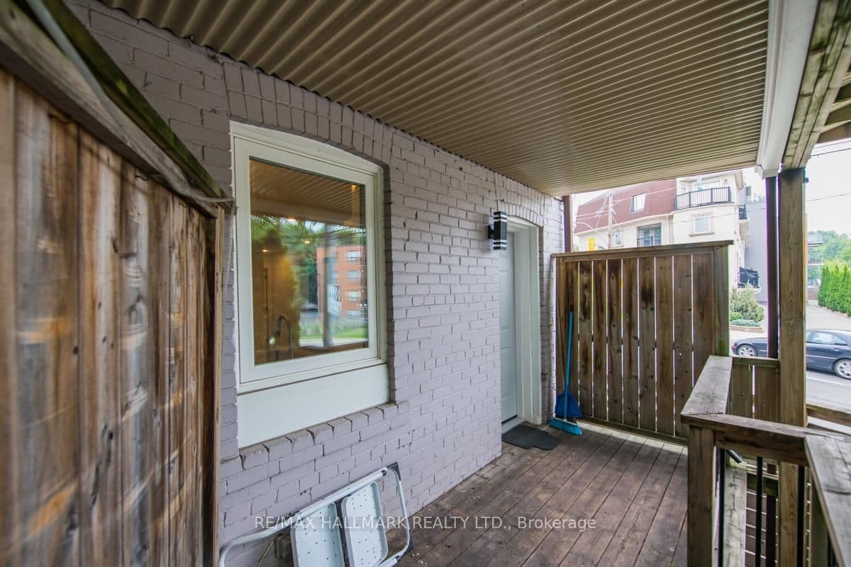 233 Kingston Road, Unit Main thumbnail 9