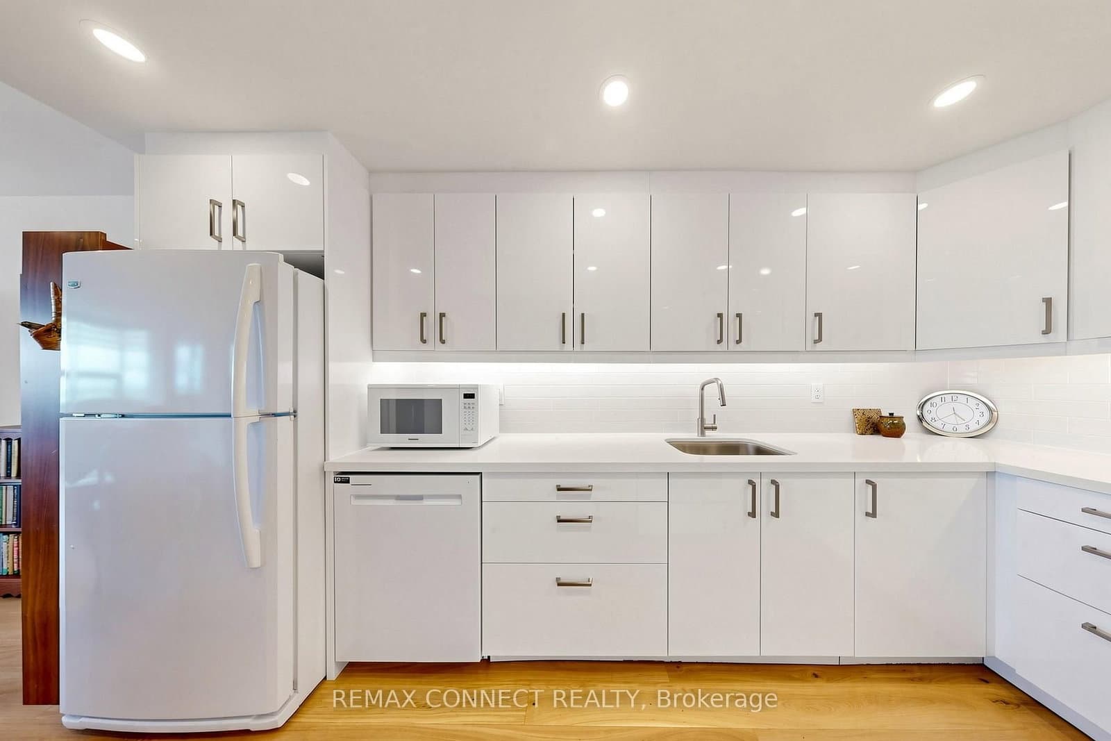 121 Ling Road, Unit 1207 thumbnail 7