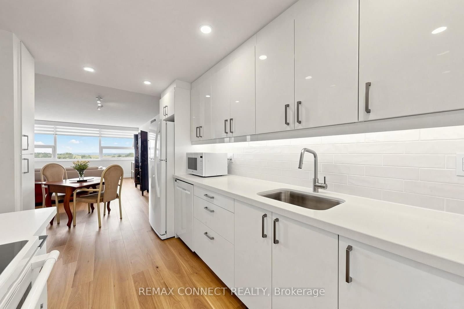 121 Ling Road, Unit 1207 thumbnail 8