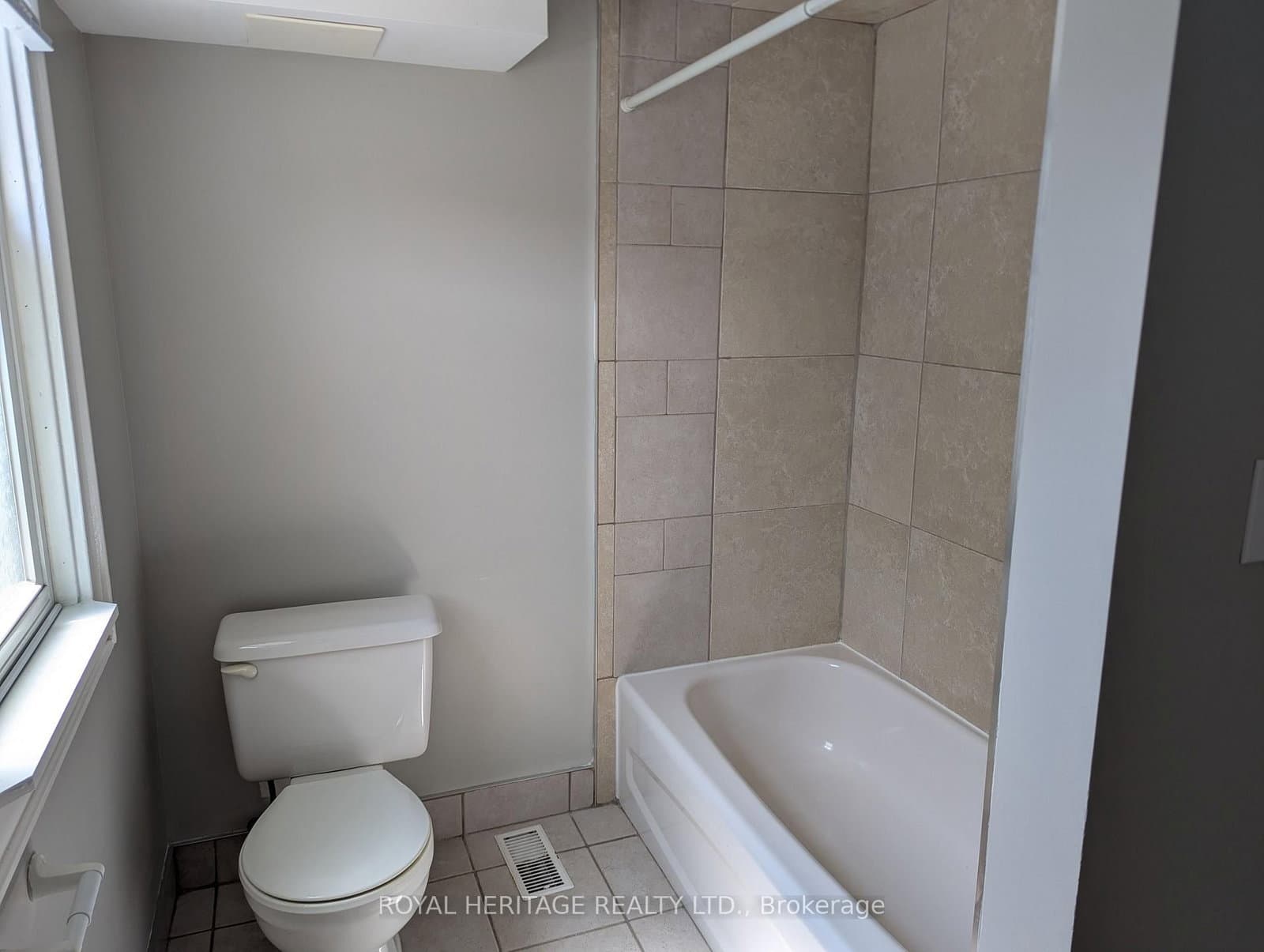 951 Dundas Street E, Unit 1 thumbnail 13
