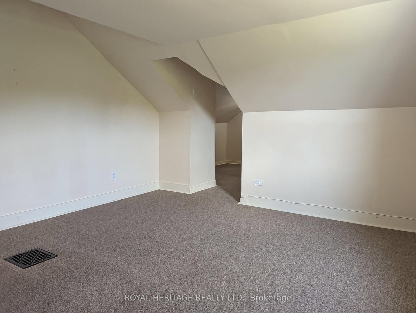 951 Dundas Street E, Unit 1 thumbnail 17