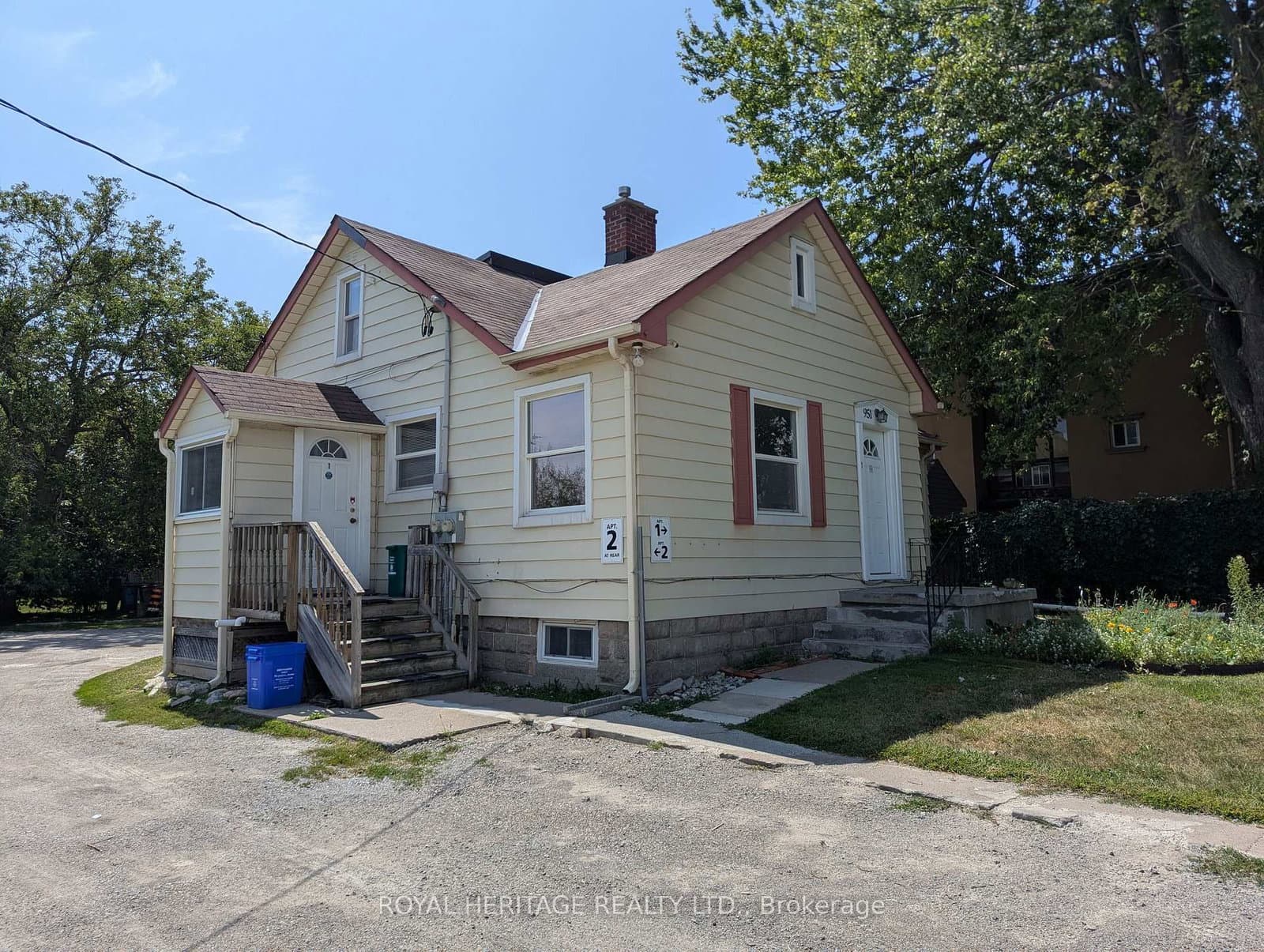 951 Dundas Street E, Unit 1 thumbnail 2