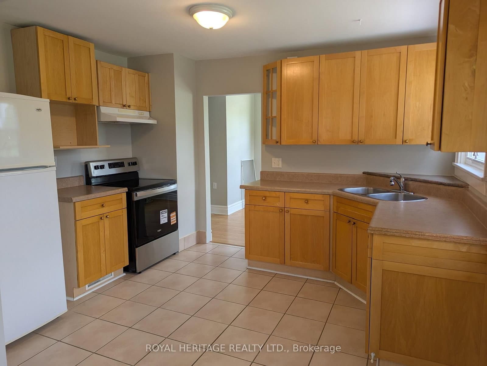 951 Dundas Street E, Unit 1 thumbnail 5