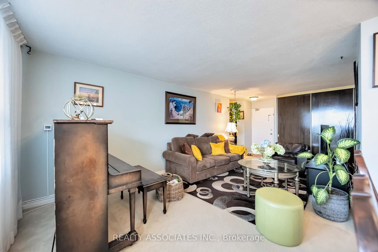 180 Markham Road, Unit 811 thumbnail 18