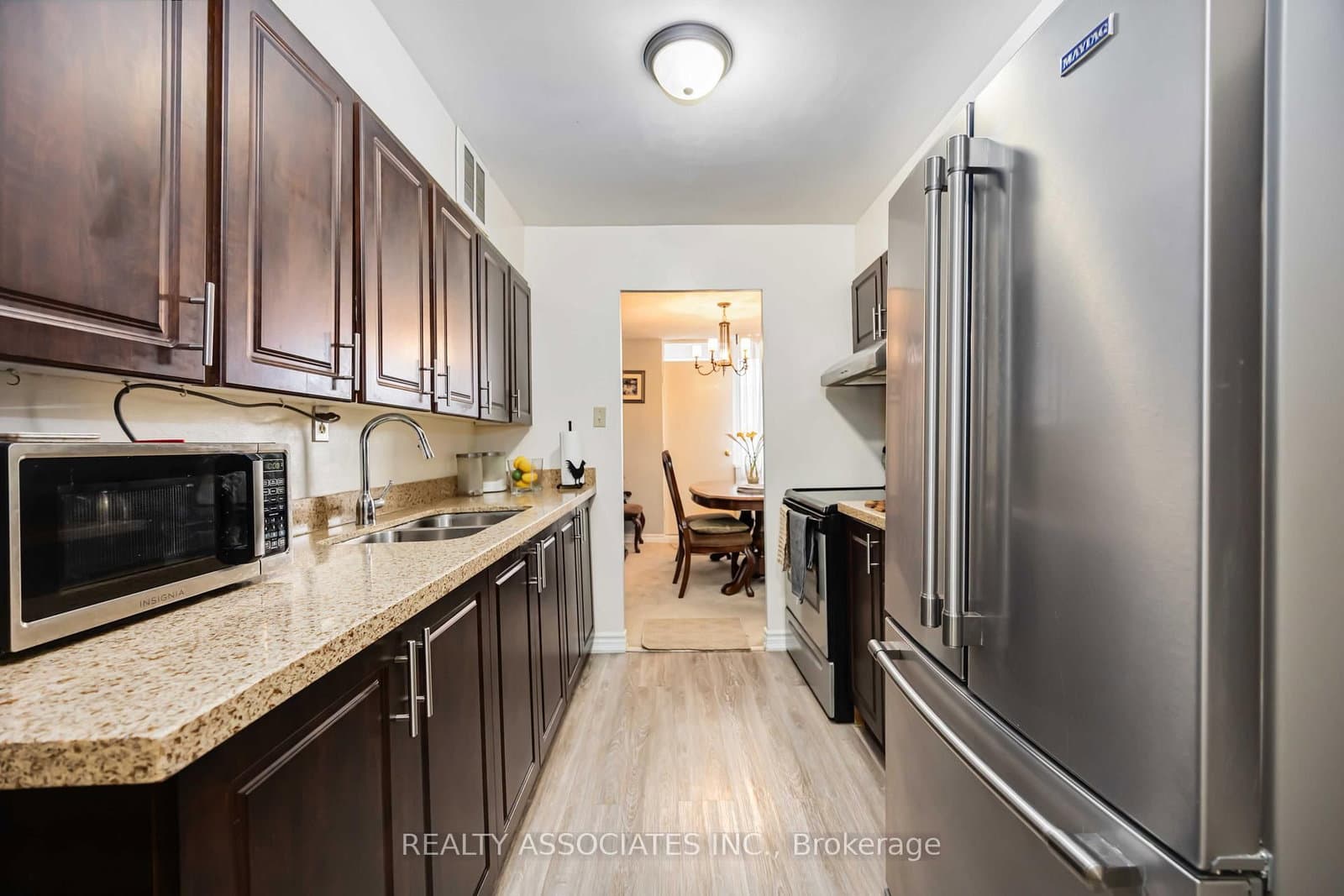 180 Markham Road, Unit 811 thumbnail 25