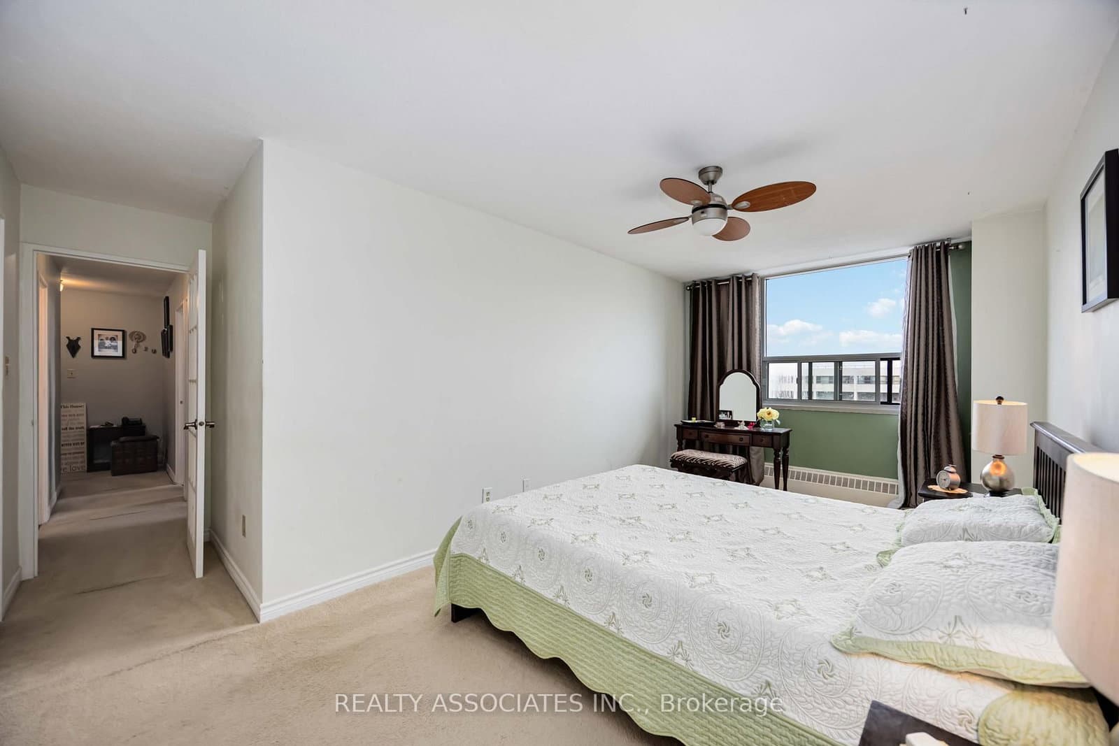 180 Markham Road, Unit 811 thumbnail 5