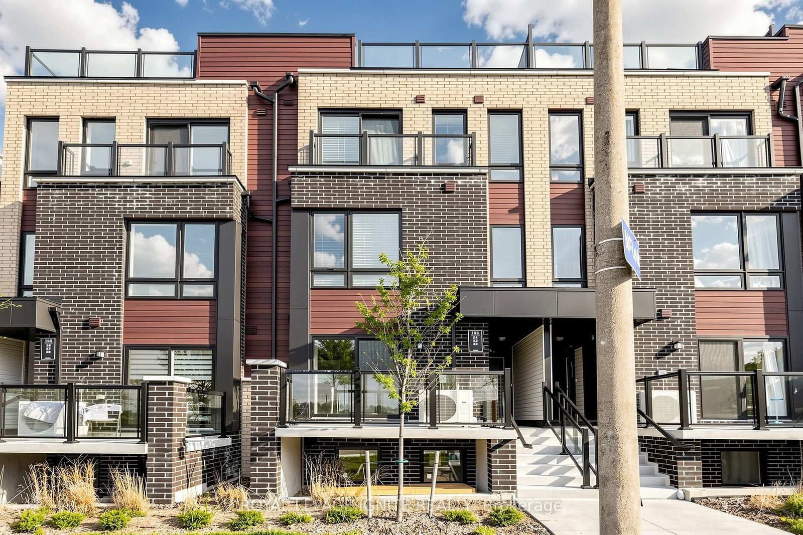 155 Tapscott Road, Unit 22 thumbnail 2