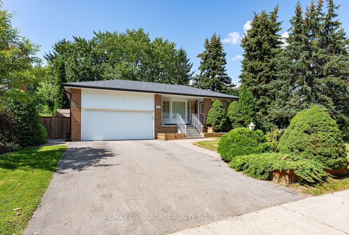 132 Collingsbrook Boulevard - Image 1