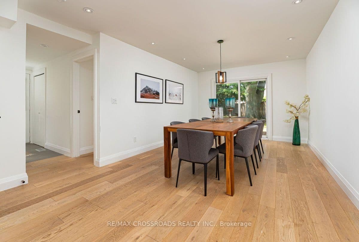 132 Collingsbrook Boulevard thumbnail 14