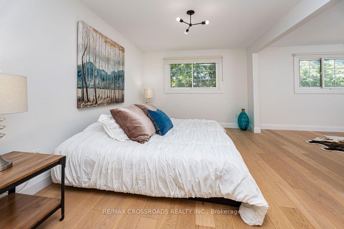 132 Collingsbrook Boulevard thumbnail 15