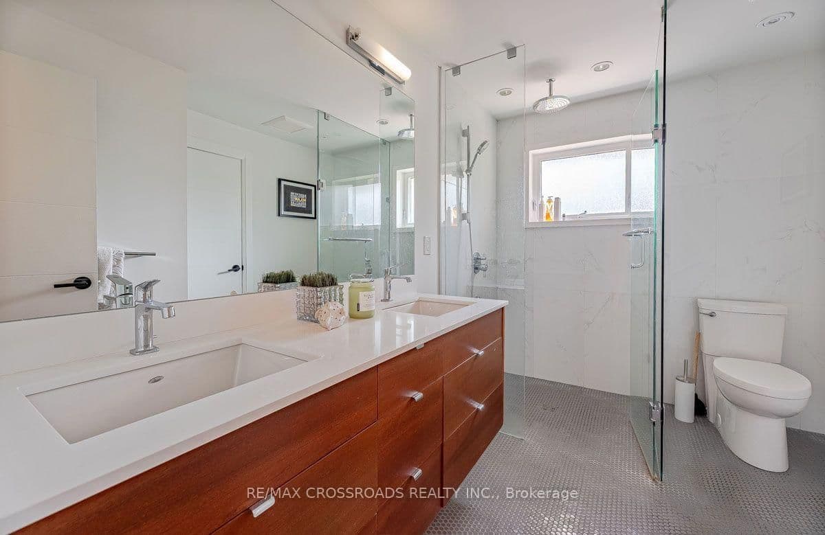 132 Collingsbrook Boulevard thumbnail 19