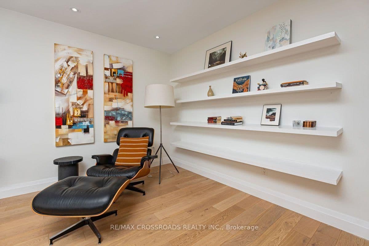 132 Collingsbrook Boulevard thumbnail 7
