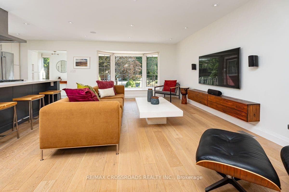 132 Collingsbrook Boulevard thumbnail 8