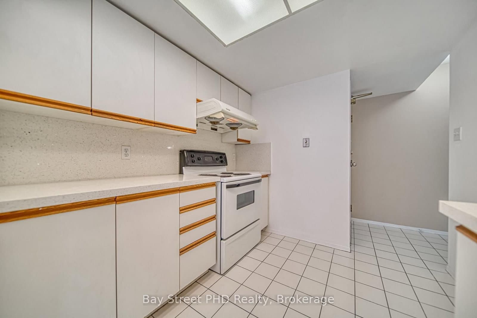 1470 Midland Avenue, Unit 1802 thumbnail 12