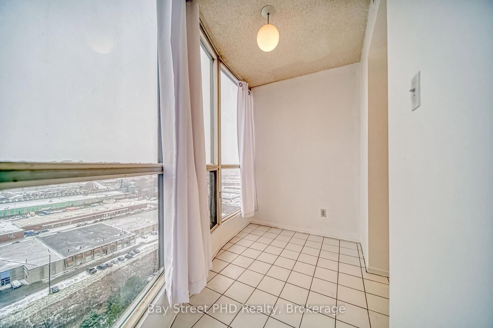 1470 Midland Avenue, Unit 1802 thumbnail 14