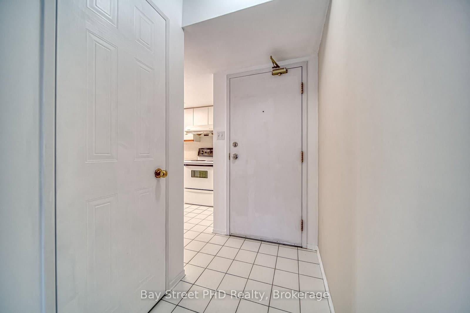 1470 Midland Avenue, Unit 1802 thumbnail 5