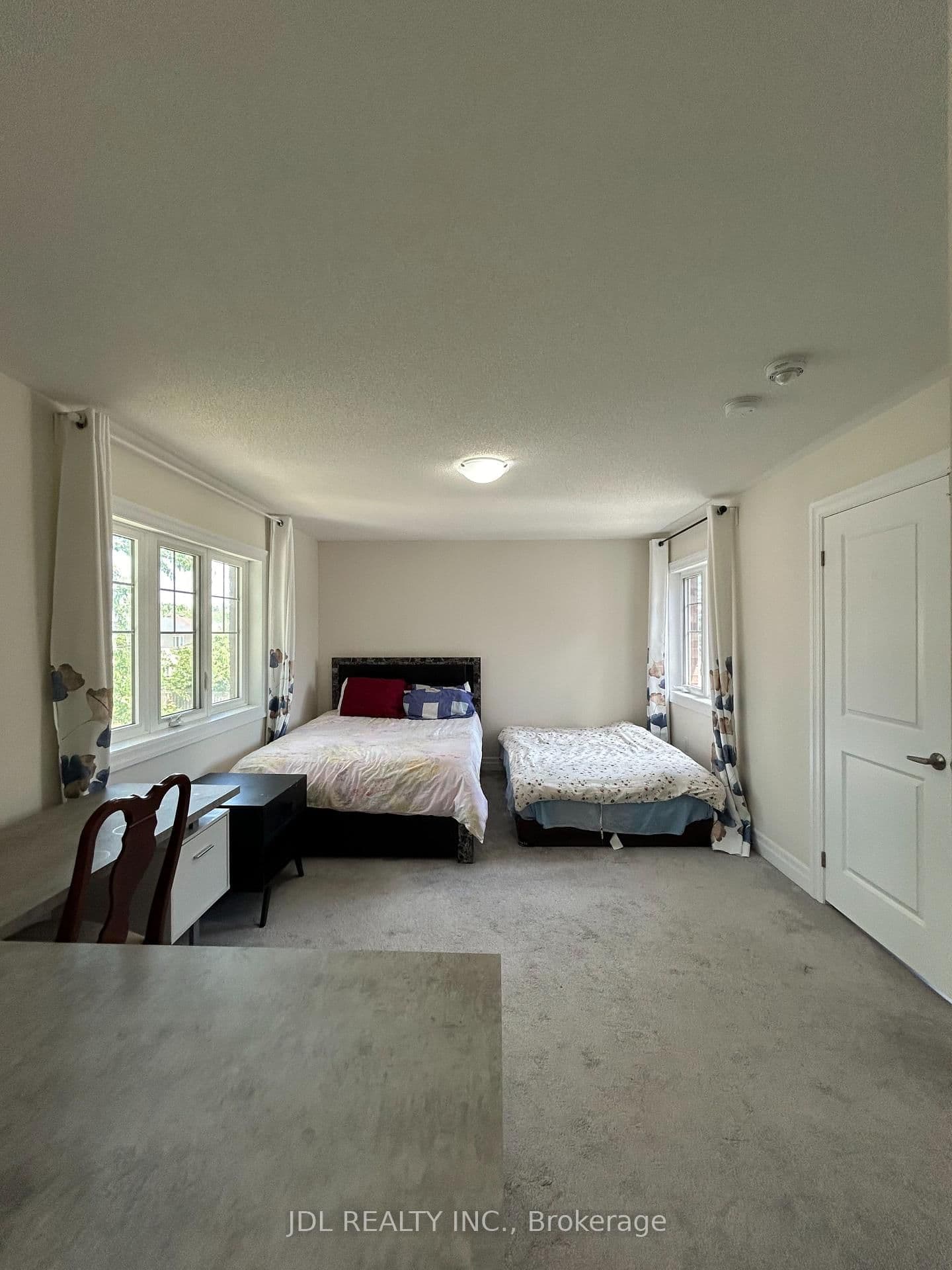 15 Wildflower Way, Unit Master Bedrooom 2nd Floor thumbnail 5