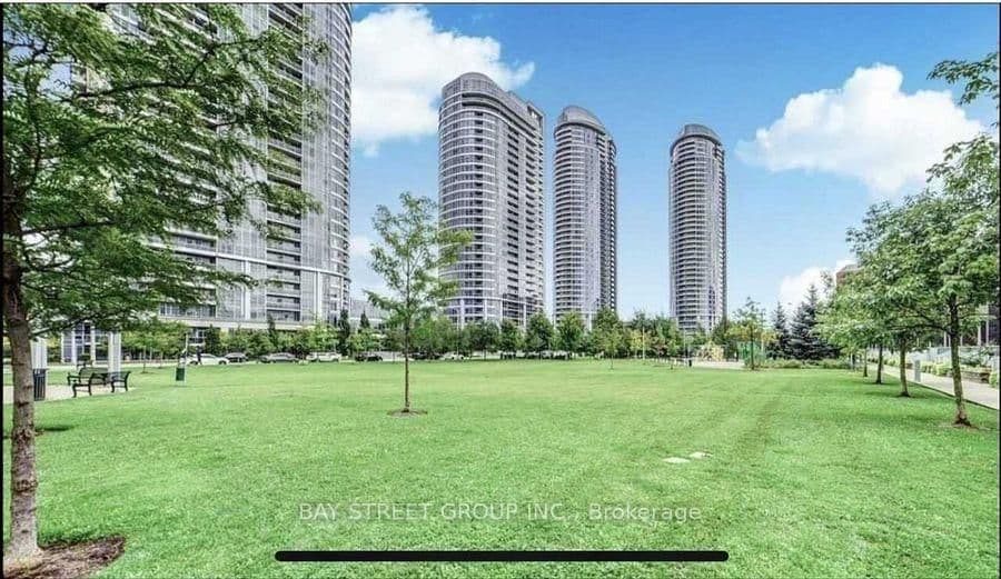 275 Village Green Square, Unit 2917 thumbnail 15