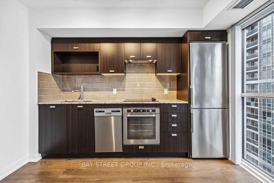 275 Village Green Square, Unit 2917 thumbnail 7