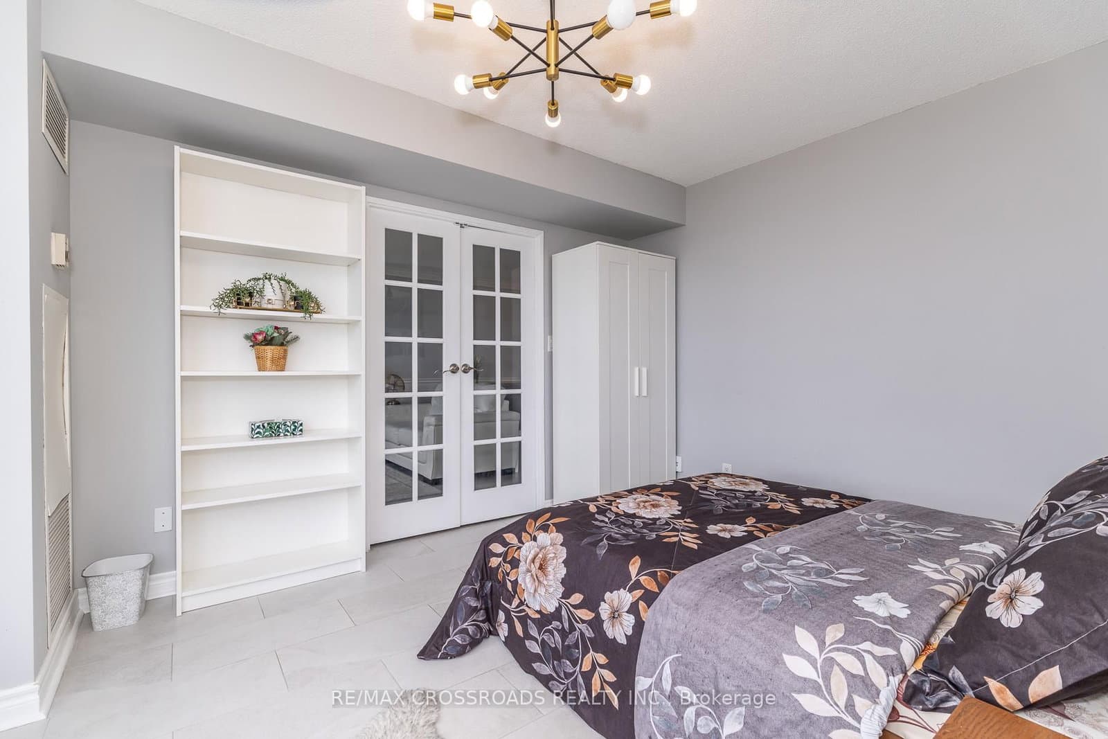 88 Corporate Drive, Unit 1404 thumbnail 36