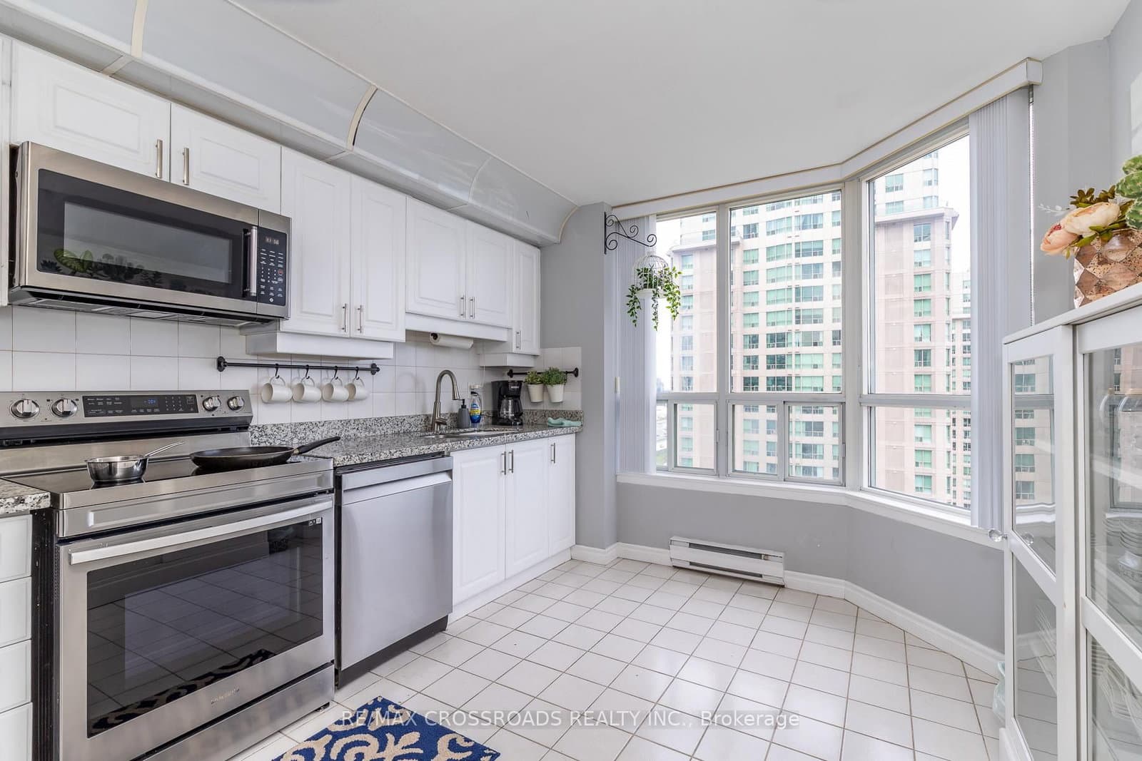 88 Corporate Drive, Unit 1404 thumbnail 37