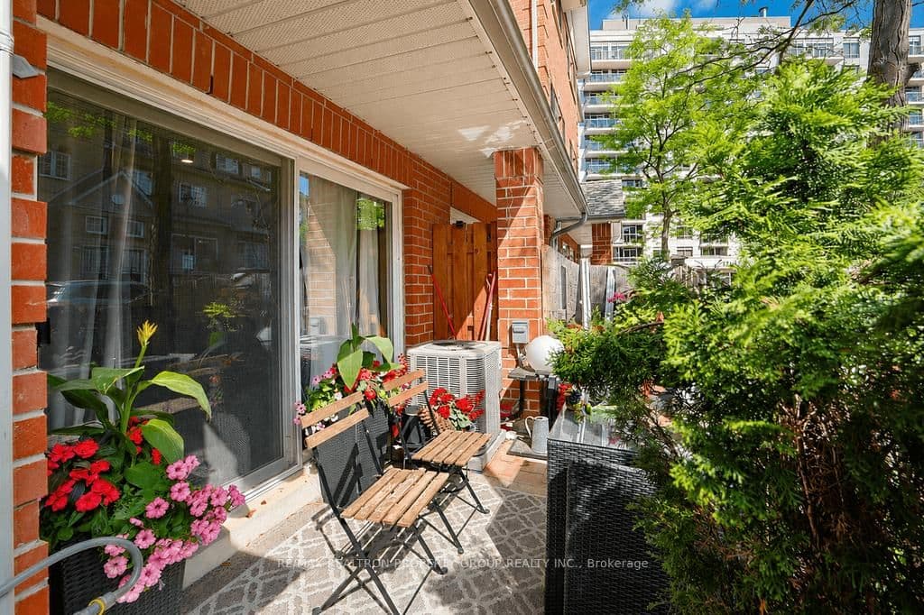 1400 The Esplanade N, Unit 402 thumbnail 6