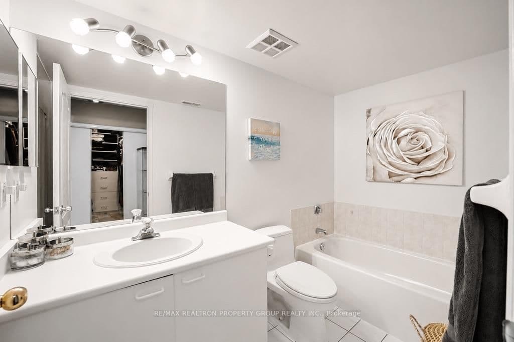 1400 The Esplanade N, Unit 402 thumbnail 9