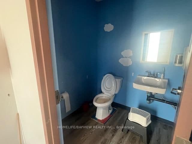 50 Anderson Avenue, Unit 13 thumbnail 27