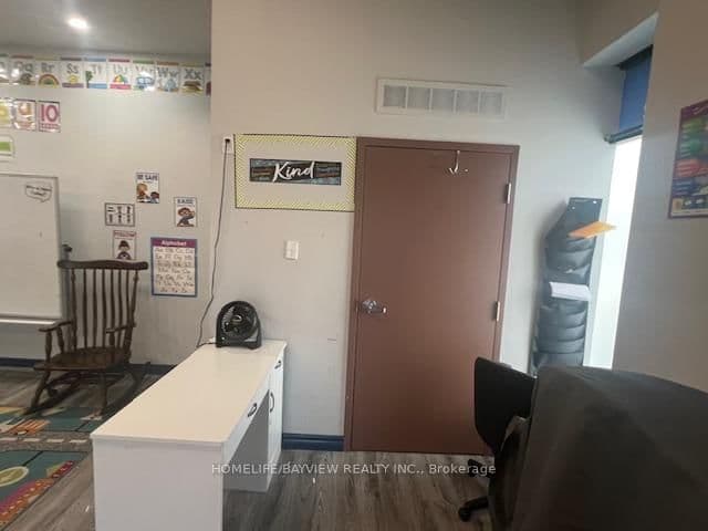 50 Anderson Avenue, Unit 13 thumbnail 32
