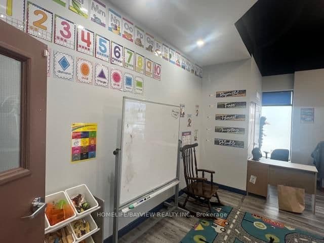 50 Anderson Avenue, Unit 13 thumbnail 35
