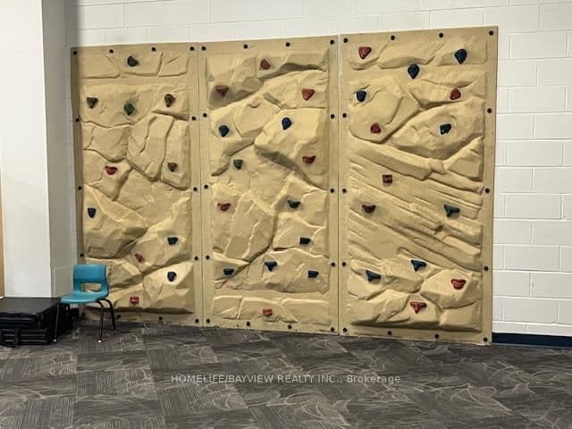 50 Anderson Avenue, Unit 13 thumbnail 8
