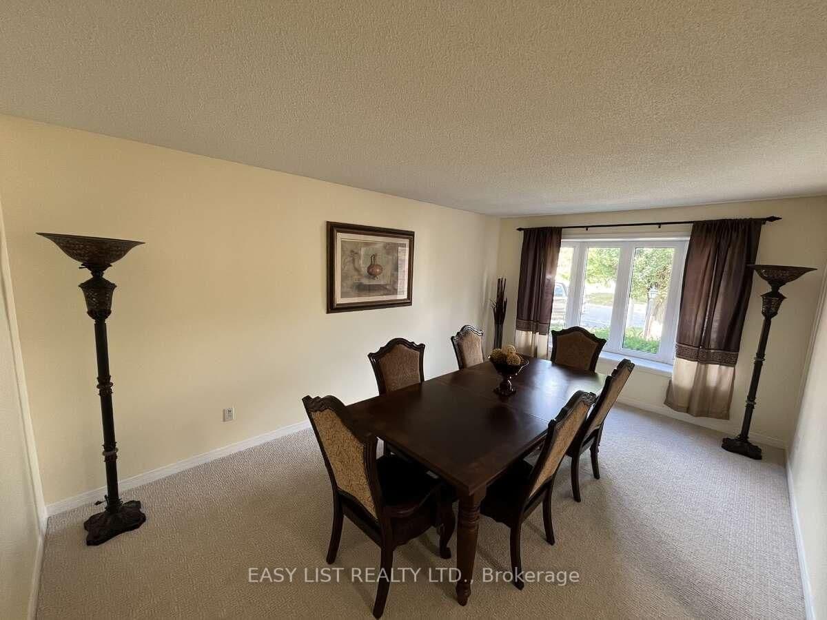 102 Burwell Crescent thumbnail 6