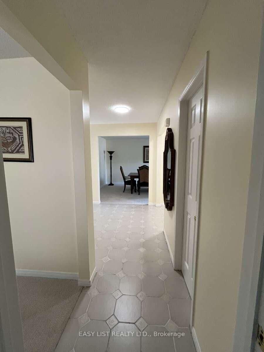 102 Burwell Crescent thumbnail 7