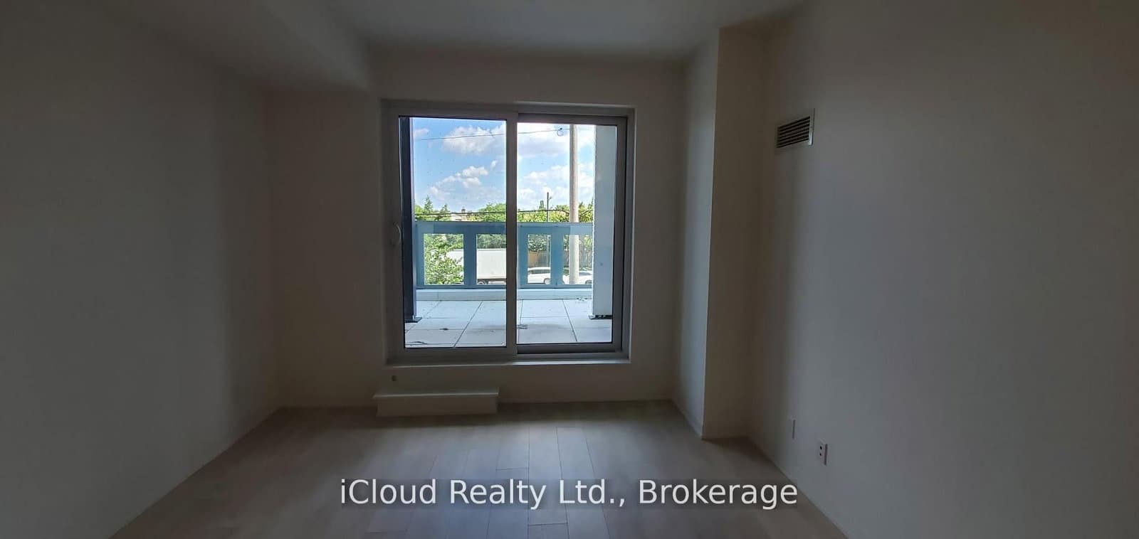 7950 Bathurst Street, Unit 210 thumbnail 7