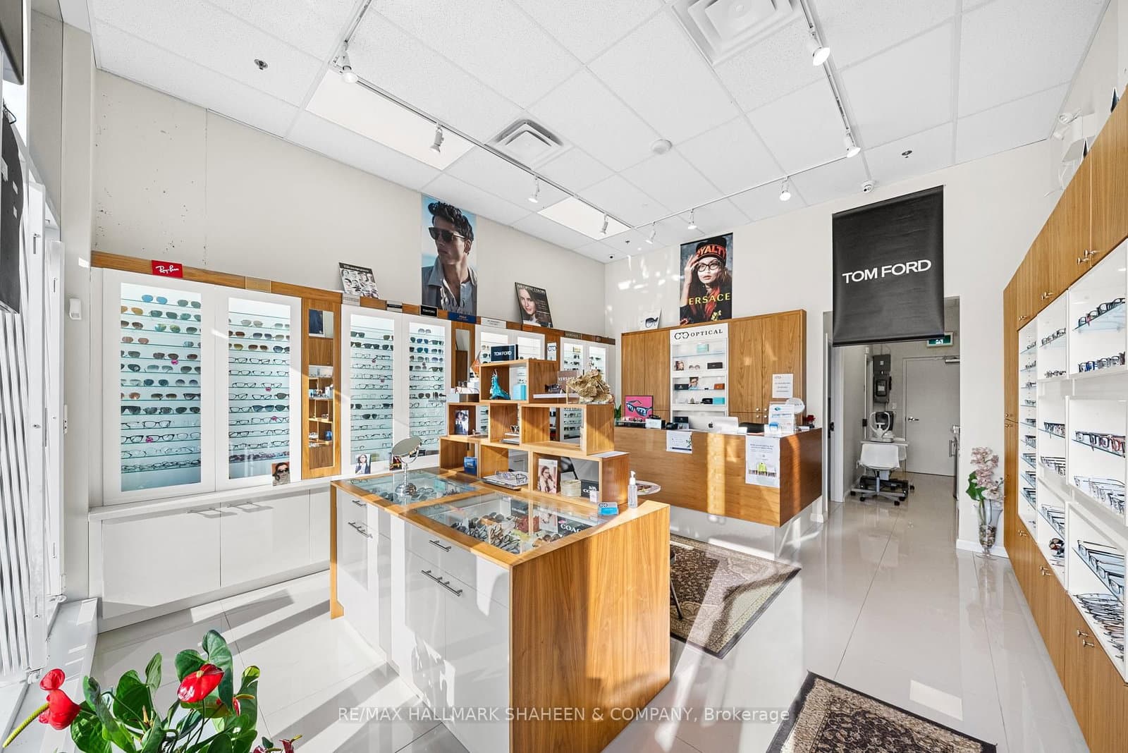 9610 Yonge Street, Unit B10 - Image 1