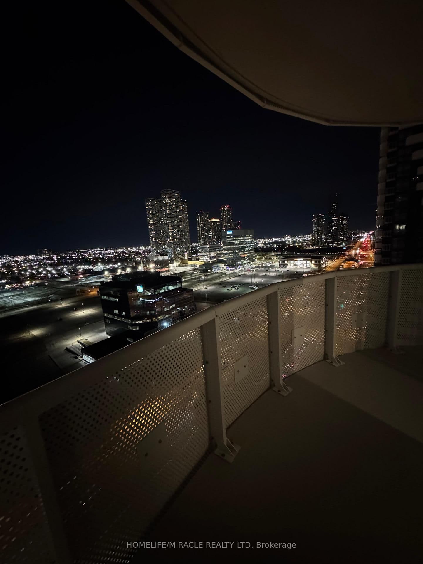 225 Commerce Street, Unit 2012 thumbnail 11