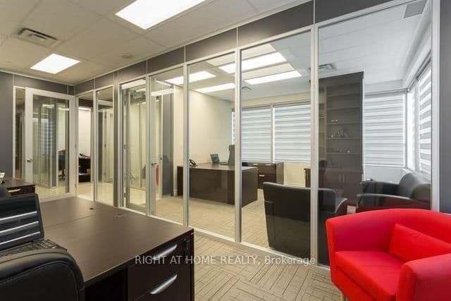 7191 Yonge Street, Unit 509 thumbnail 10