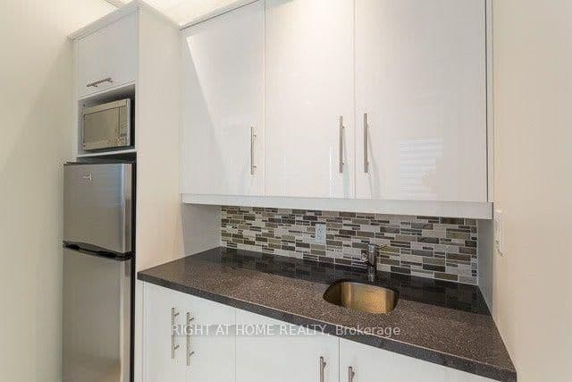 7191 Yonge Street, Unit 509 thumbnail 7