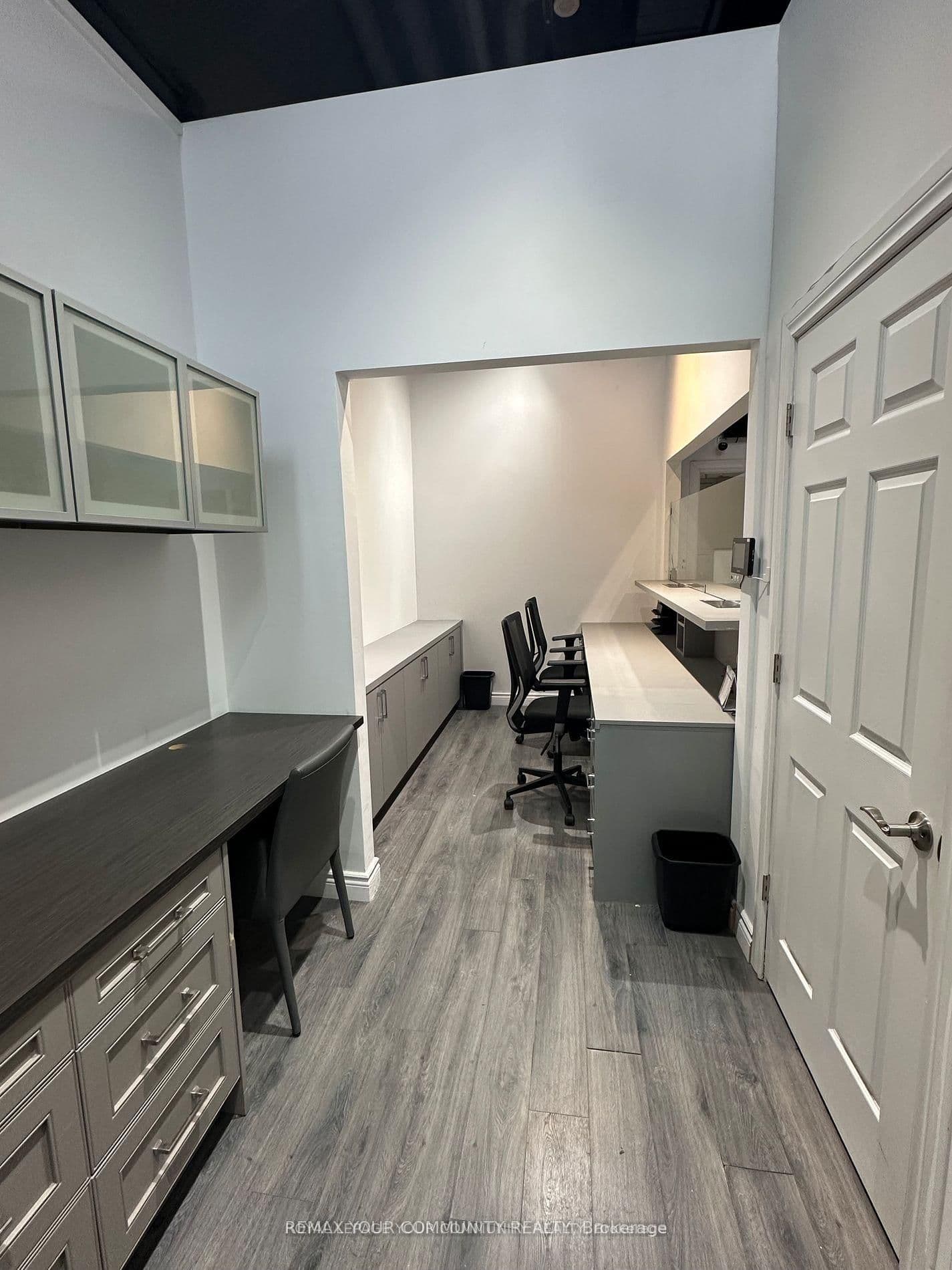 7181 Yonge Street, Unit 18 thumbnail 7