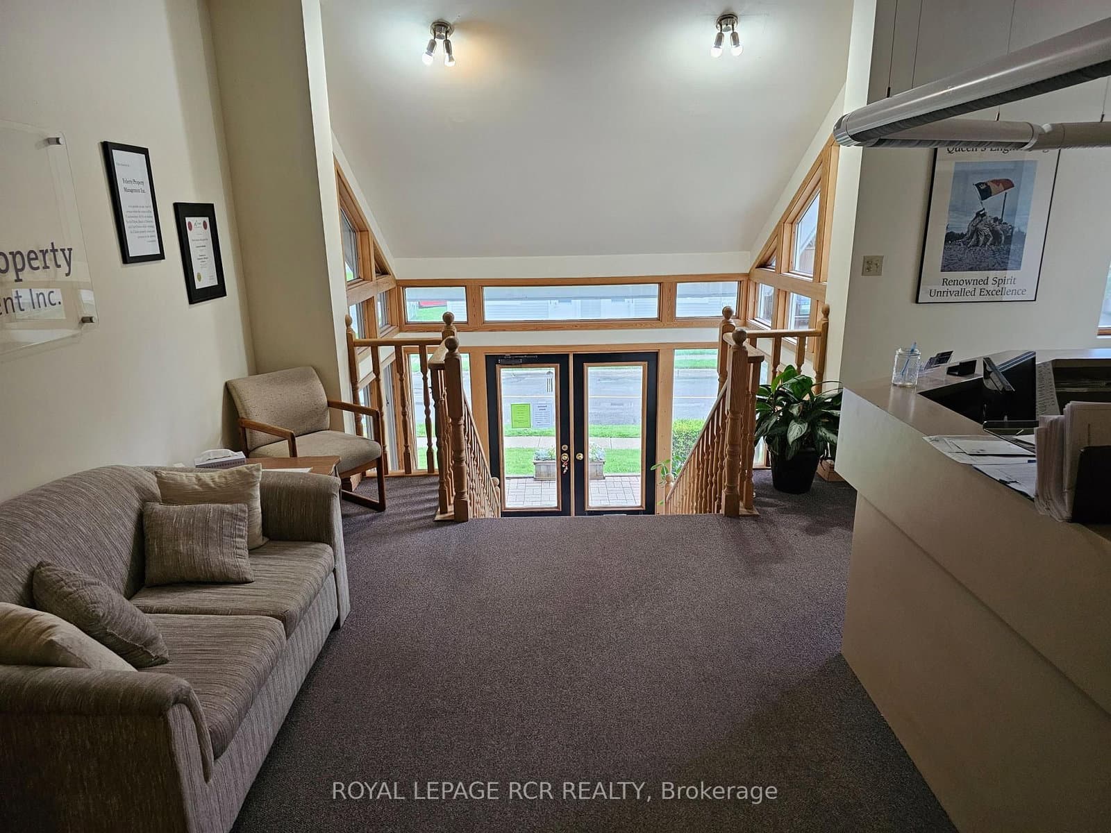 411 Queen Street, Unit Main Front thumbnail 5