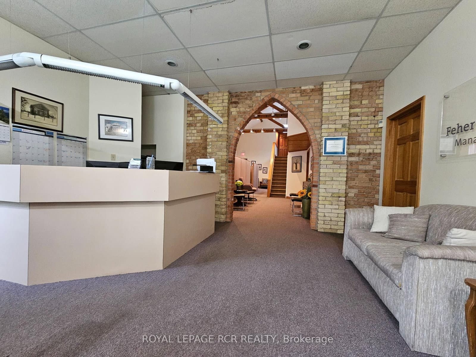 411 Queen Street, Unit Main Front thumbnail 6