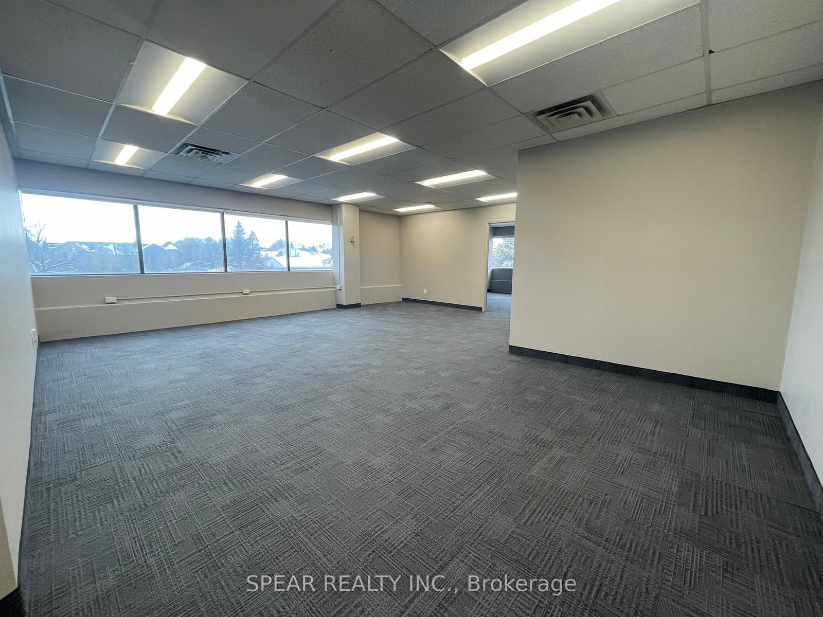 10350 Yonge Street, Unit 103 thumbnail 2