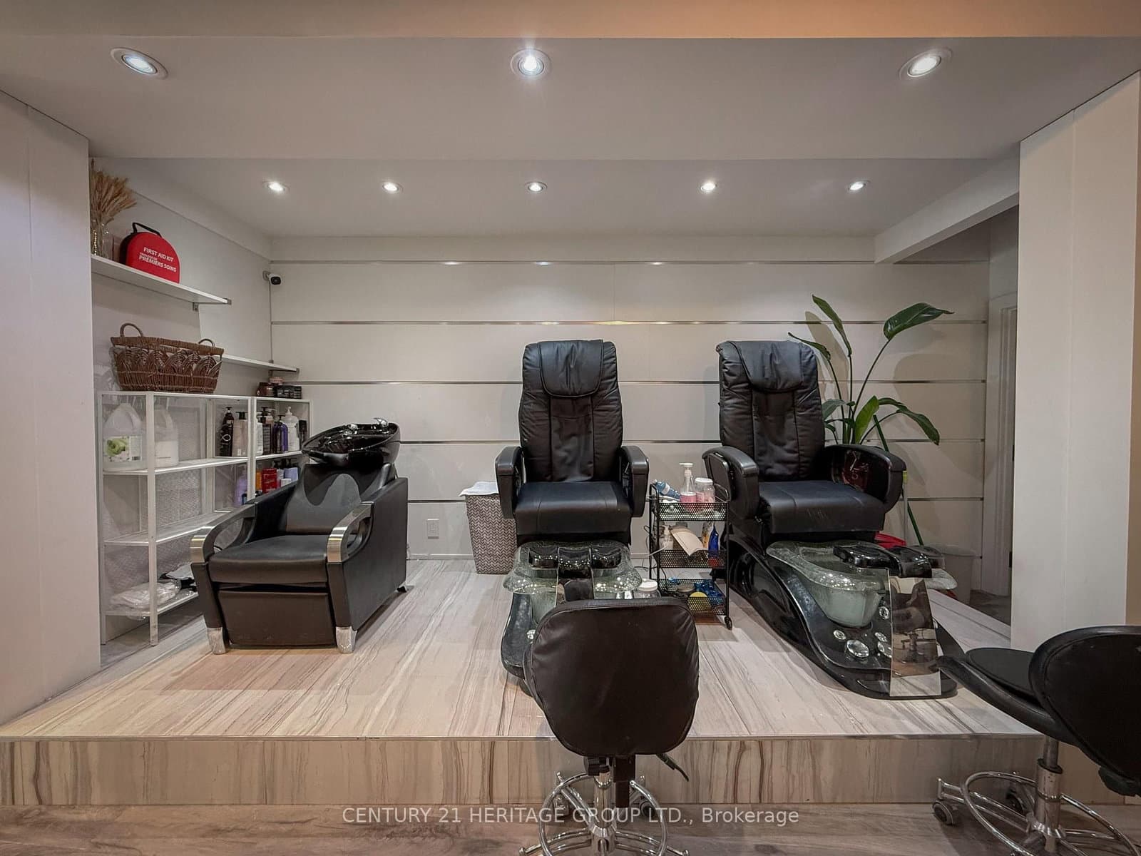 8910 Yonge Street, Unit 9 thumbnail 12