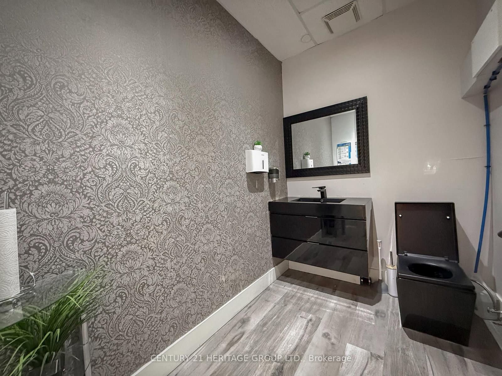 8910 Yonge Street, Unit 9 thumbnail 17