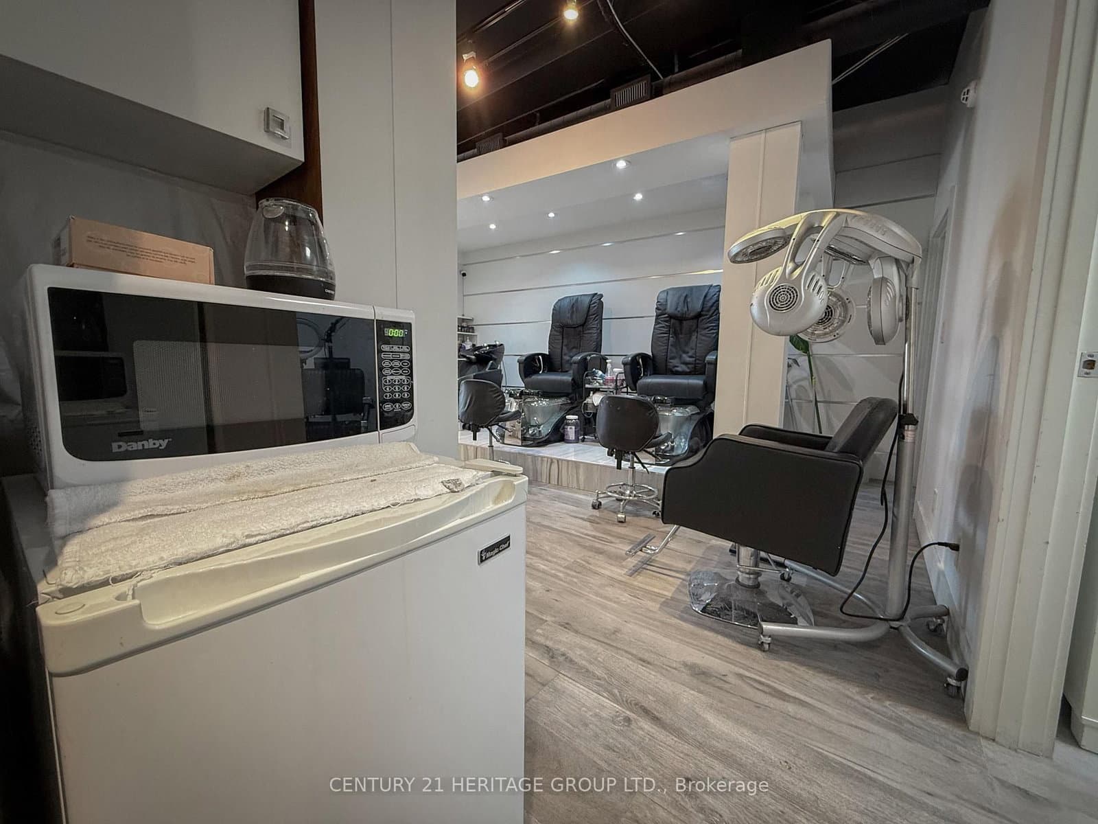 8910 Yonge Street, Unit 9 thumbnail 19