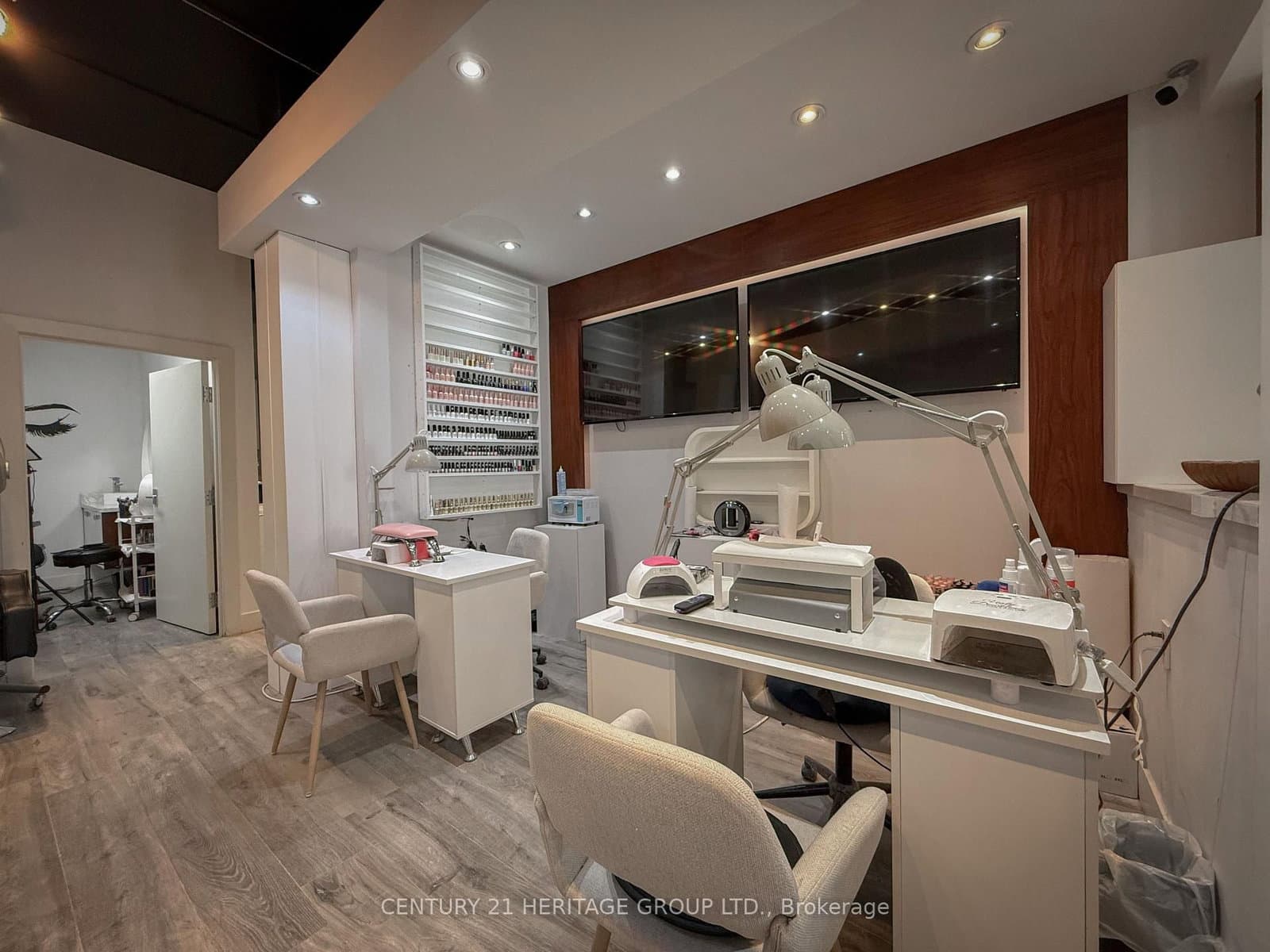 8910 Yonge Street, Unit 9 thumbnail 8