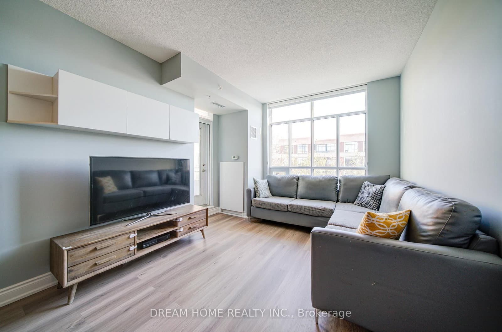 2396 Major Mackenzie Drive, Unit 322 thumbnail 12