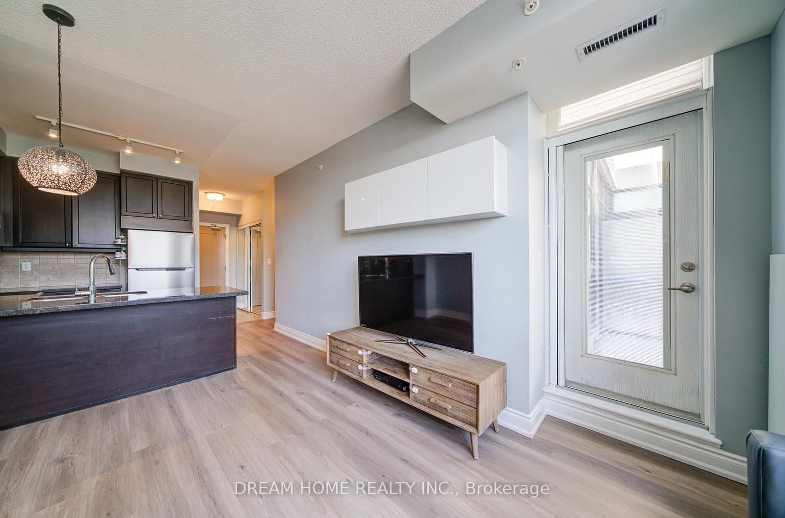 2396 Major Mackenzie Drive, Unit 322 thumbnail 13